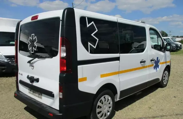 OPEL Vivaro 
