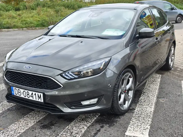 FORD Focus Titanium