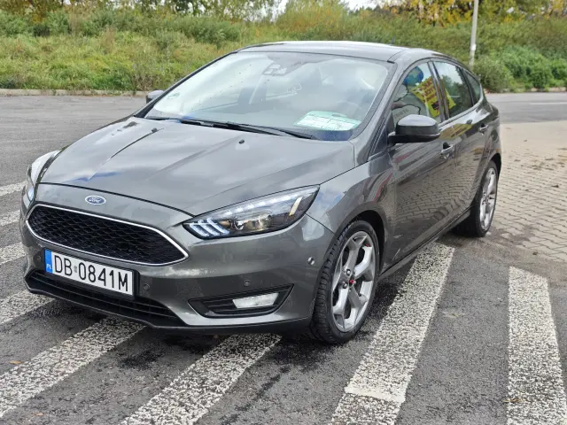 FORD Focus Titanium