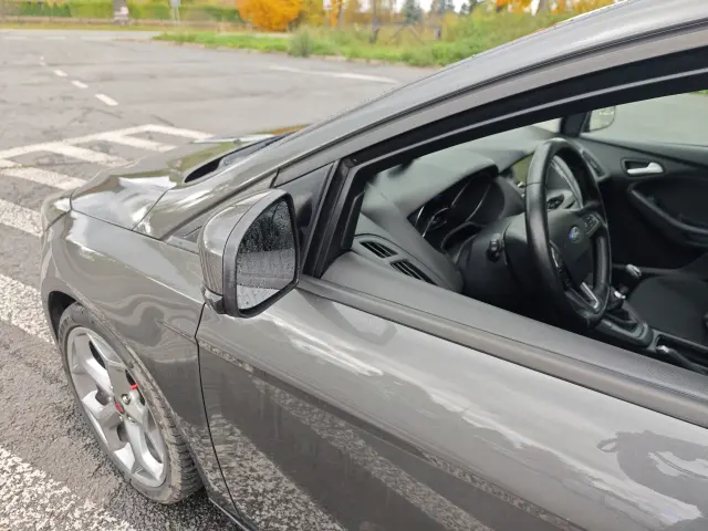 FORD Focus Titanium