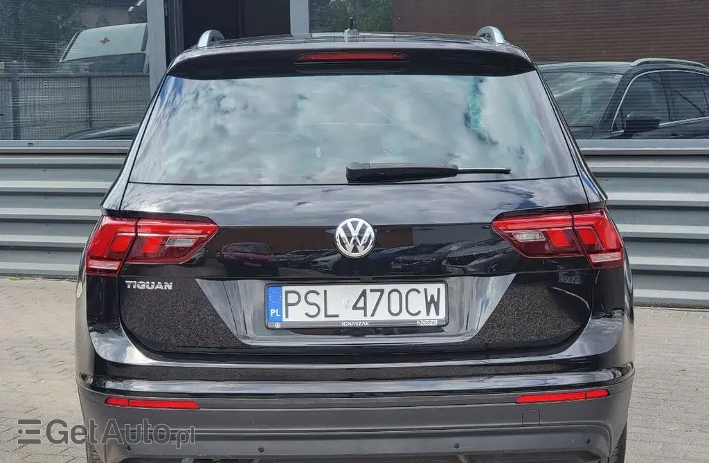 VOLKSWAGEN Tiguan 