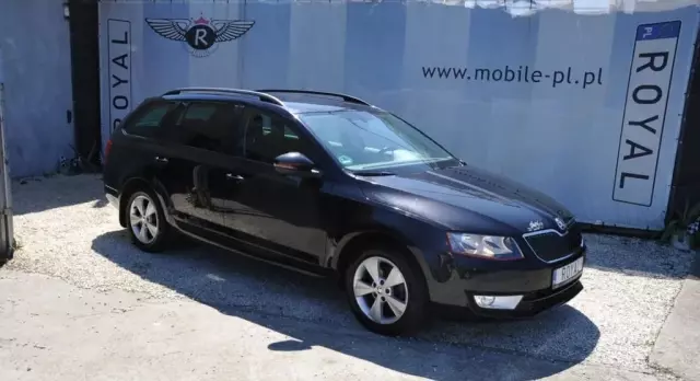 SKODA Octavia 