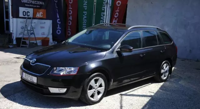 SKODA Octavia 