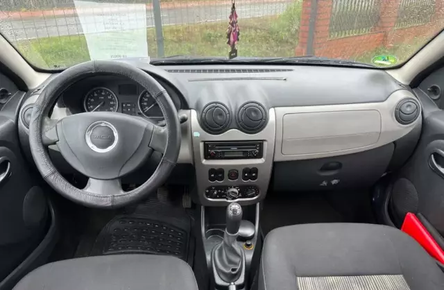 DACIA Sandero 
