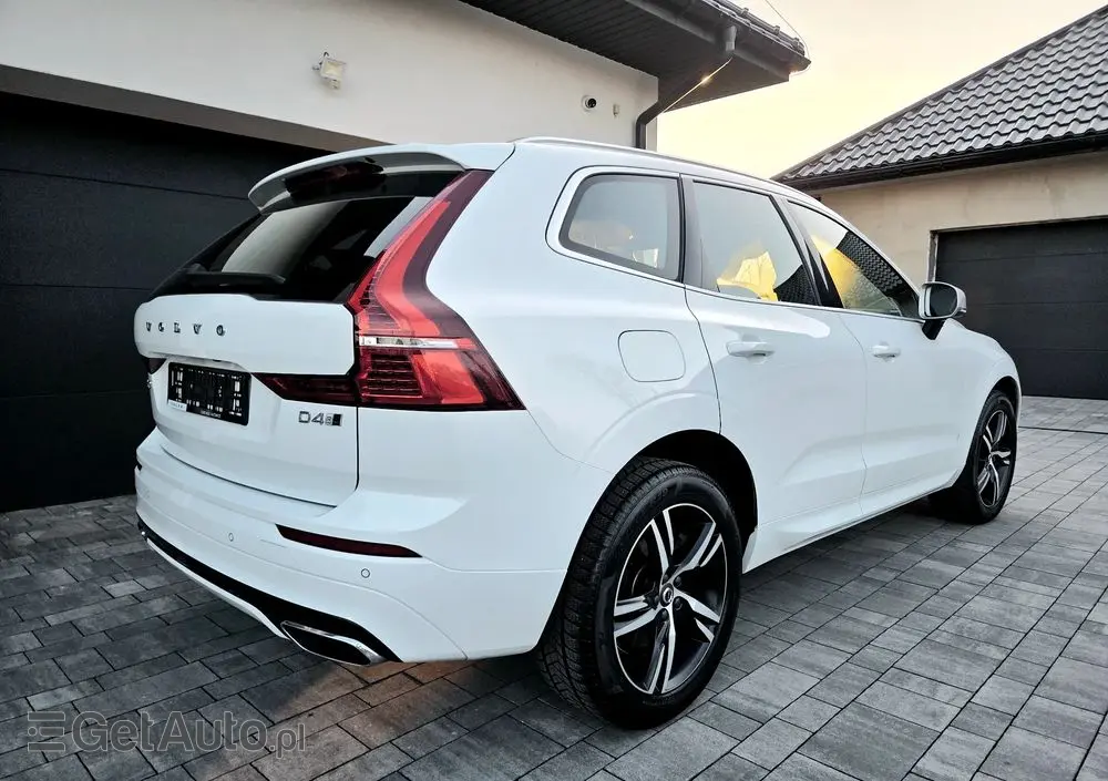VOLVO XC 60 D4 SCR AWD R-Design