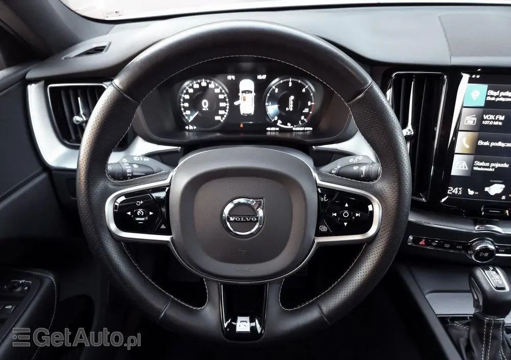 VOLVO XC 60 D4 SCR AWD R-Design