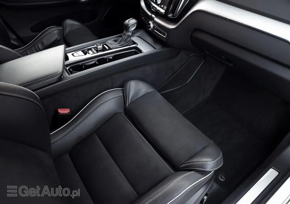 VOLVO XC 60 D4 SCR AWD R-Design