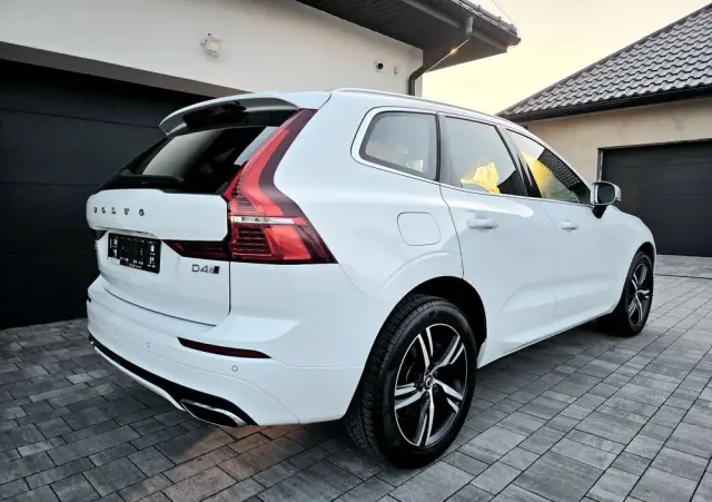 VOLVO XC 60 D4 SCR AWD R-Design