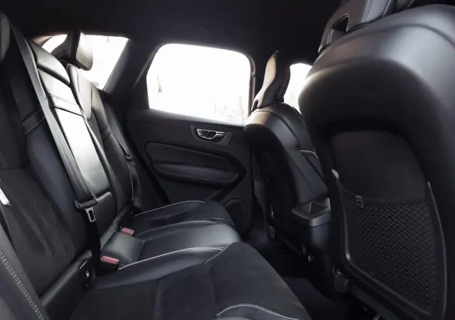 VOLVO XC 60 D4 SCR AWD R-Design