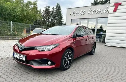 TOYOTA Auris 