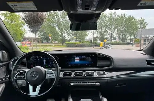 MERCEDES-BENZ GLS 