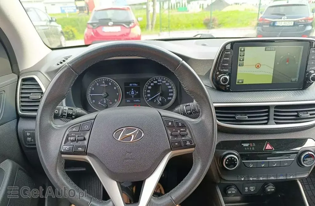 HYUNDAI Tucson 