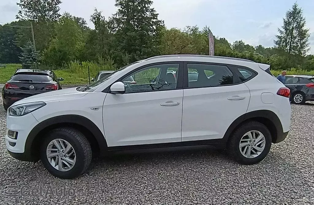 HYUNDAI Tucson 
