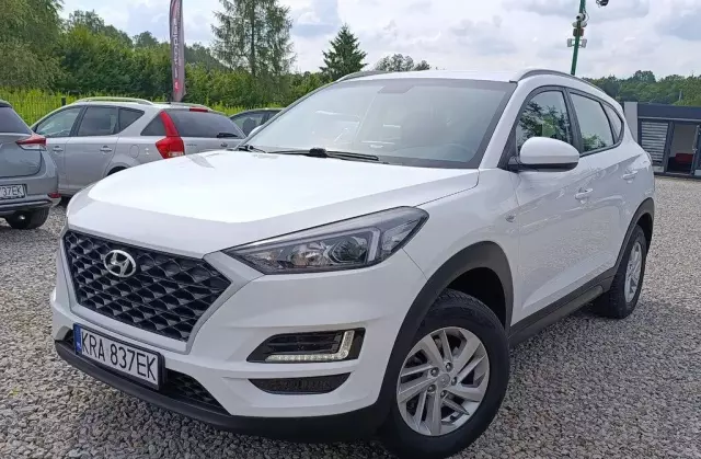 HYUNDAI Tucson 