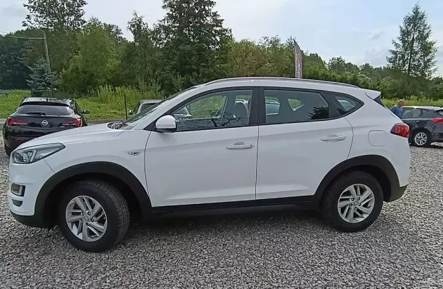 HYUNDAI Tucson 