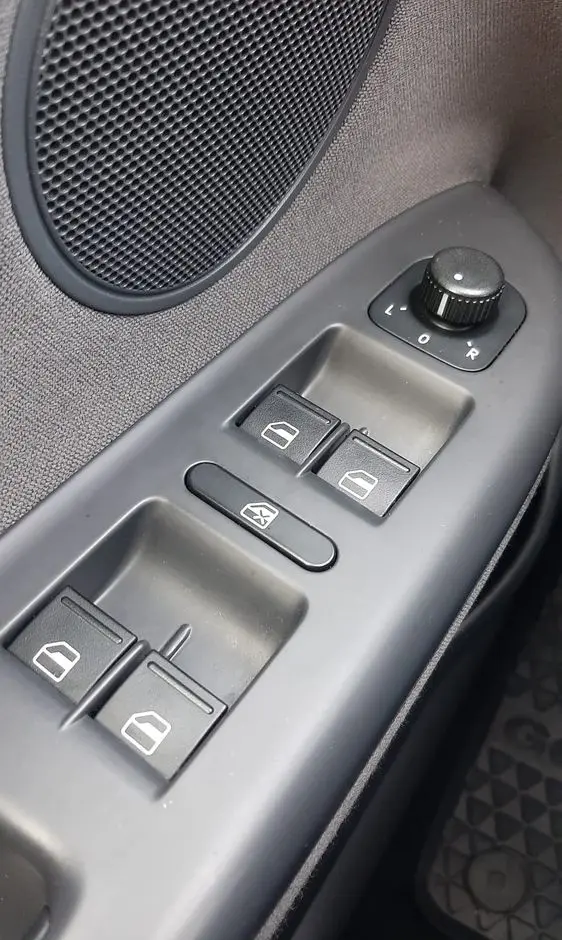 VOLKSWAGEN Golf Plus 1.4 United