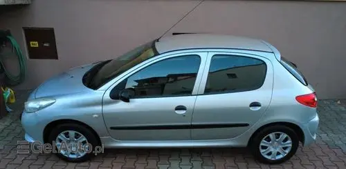PEUGEOT 206 plus 