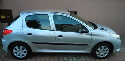 PEUGEOT 206 plus 