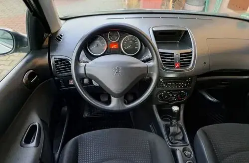 PEUGEOT 206 plus 