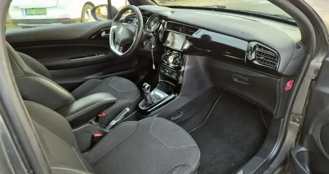 CITROËN DS3 E-HDi 90 FAP SoChic