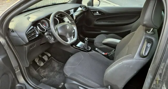 CITROËN DS3 E-HDi 90 FAP SoChic