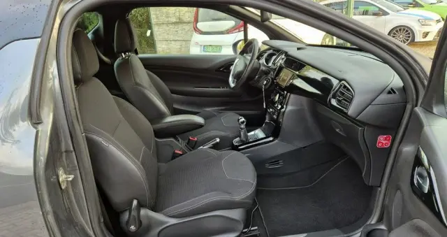 CITROËN DS3 E-HDi 90 FAP SoChic