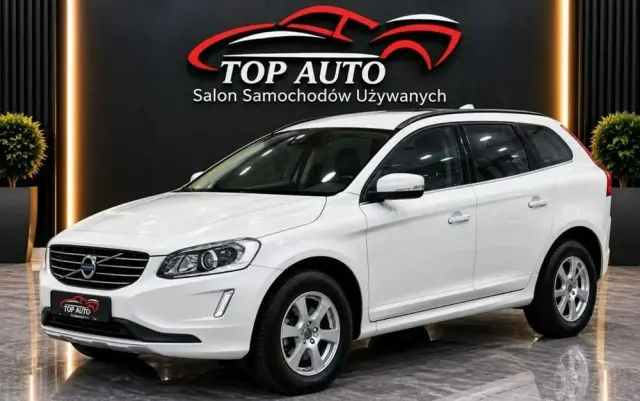 VOLVO XC 60 D3 Drive-E Momentum