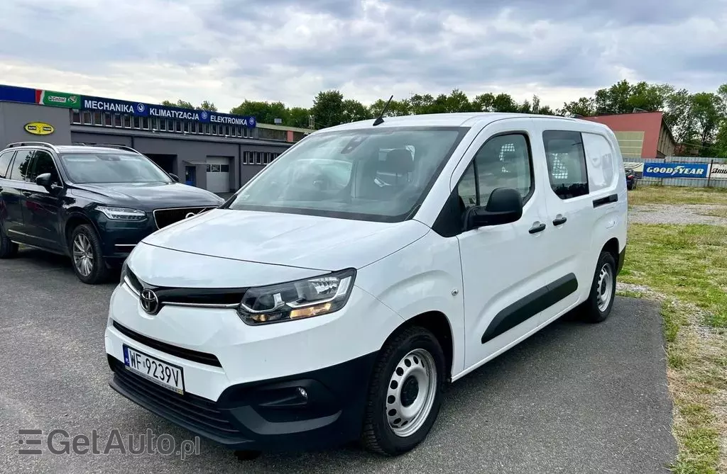 TOYOTA Proace 
