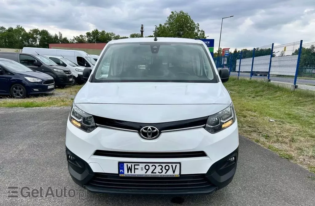 TOYOTA Proace 