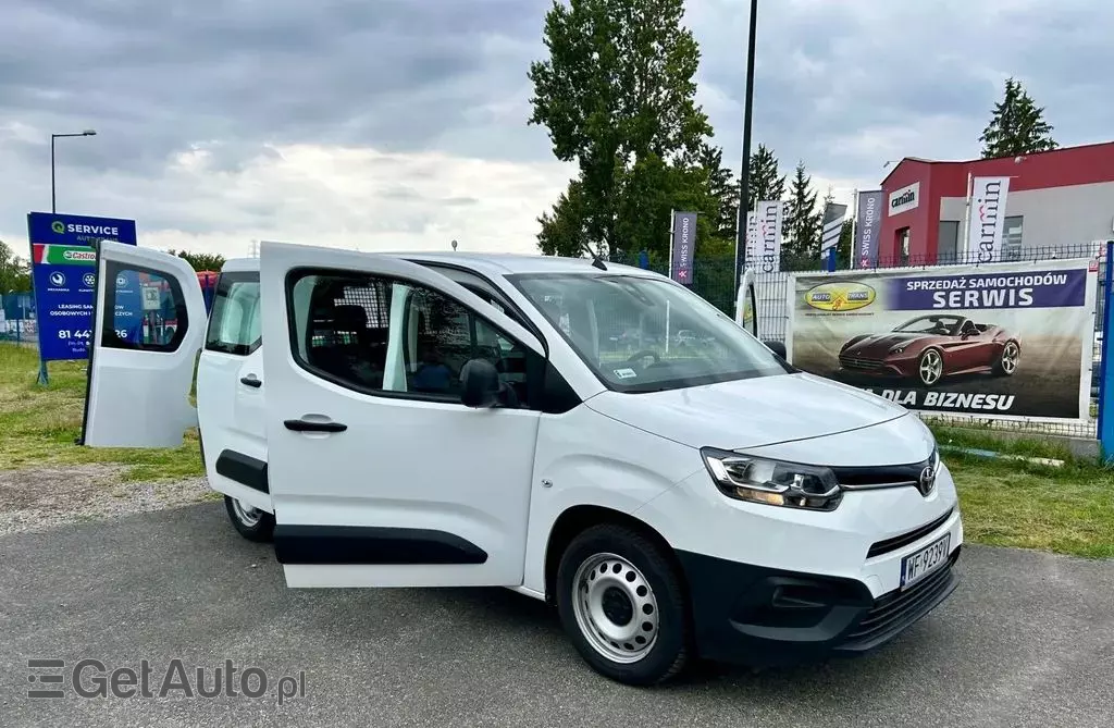 TOYOTA Proace 