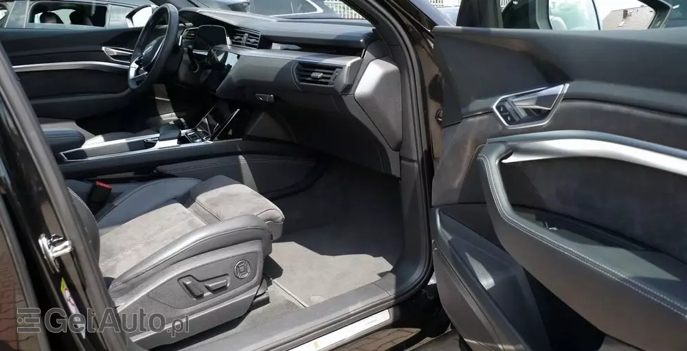 AUDI E-tron 50 quattro S line