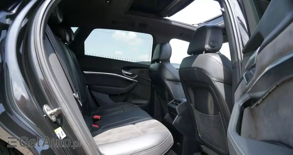 AUDI E-tron 50 quattro S line