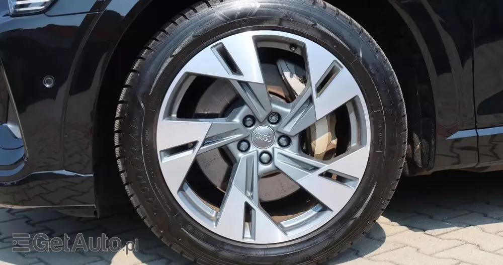 AUDI E-tron 50 quattro S line