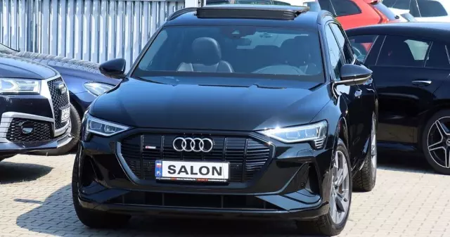 AUDI E-tron 50 quattro S line