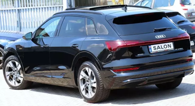 AUDI E-tron 50 quattro S line