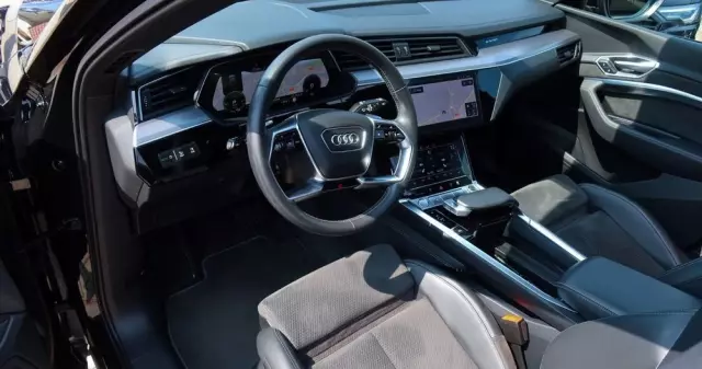 AUDI E-tron 50 quattro S line