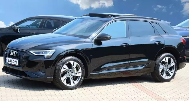 AUDI E-tron 50 quattro S line