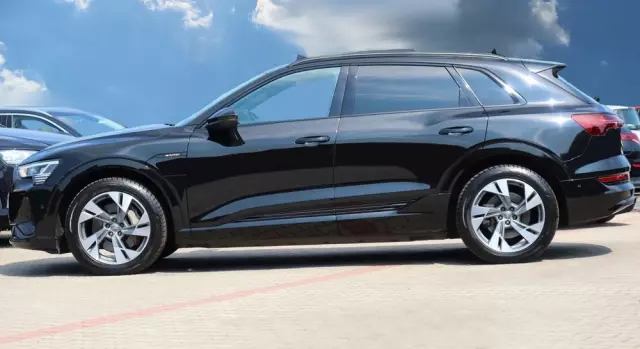 AUDI E-tron 50 quattro S line