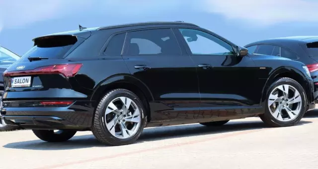 AUDI E-tron 50 quattro S line