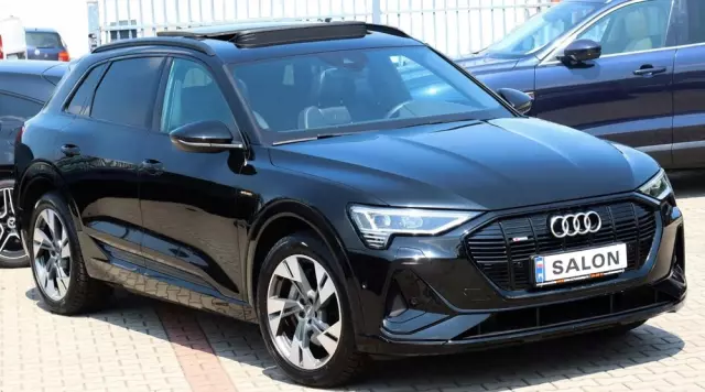 AUDI E-tron 50 quattro S line