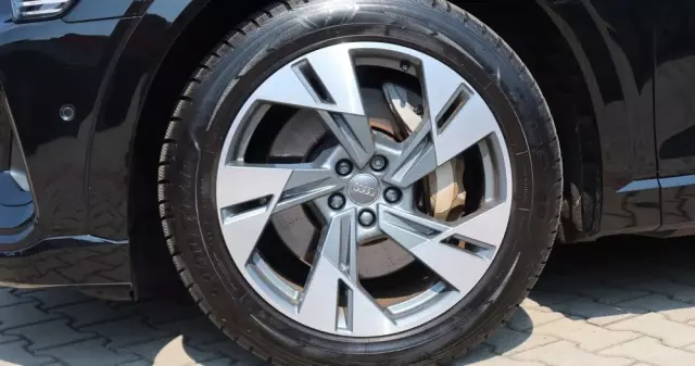 AUDI E-tron 50 quattro S line