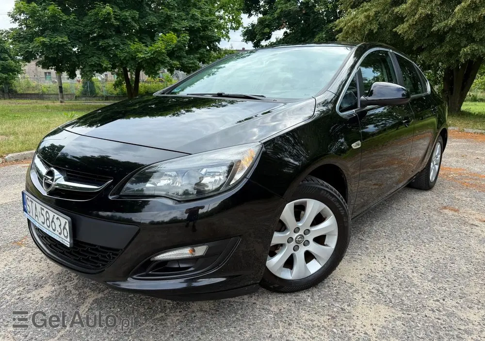 OPEL Astra 1.4 T Essentia