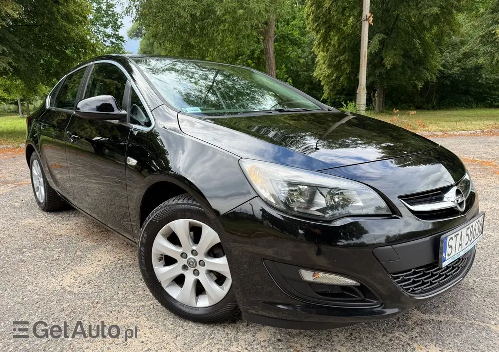 OPEL Astra 1.4 T Essentia