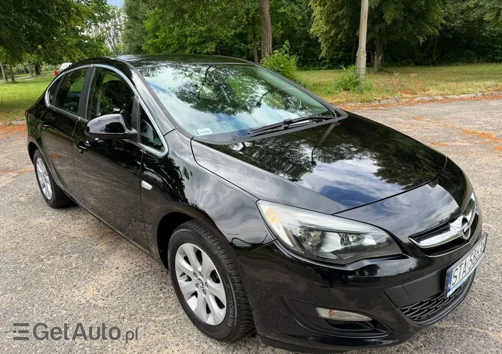 OPEL Astra 1.4 T Essentia