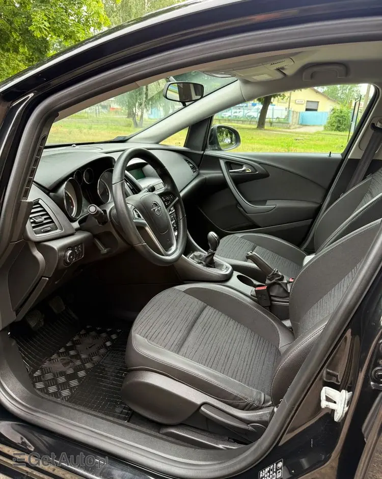 OPEL Astra 1.4 T Essentia