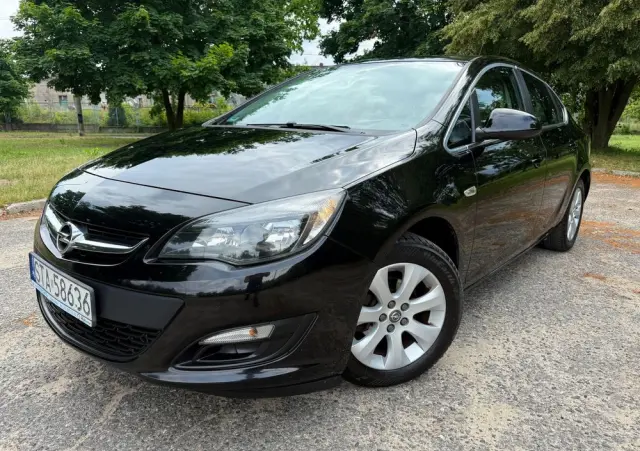 OPEL Astra 1.4 T Essentia