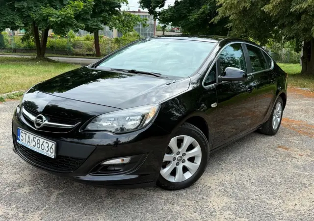 OPEL Astra 1.4 T Essentia