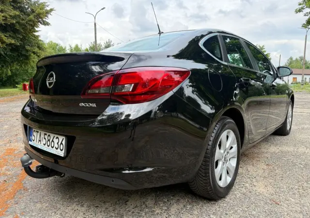 OPEL Astra 1.4 T Essentia