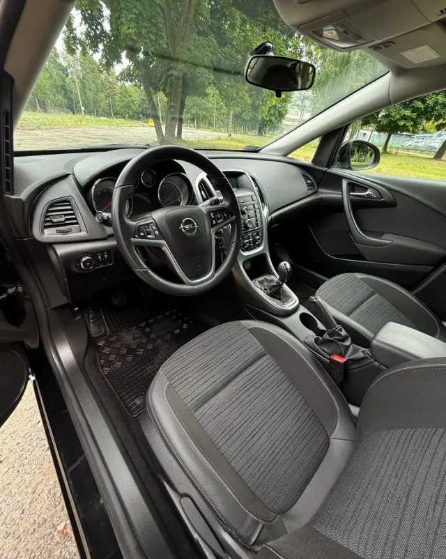 OPEL Astra 1.4 T Essentia