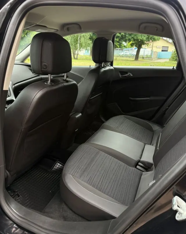 OPEL Astra 1.4 T Essentia